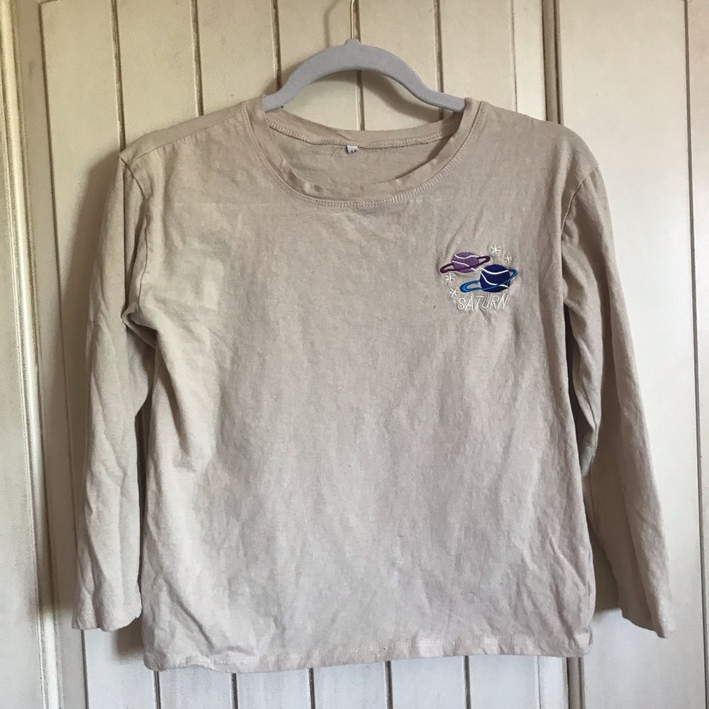 planet embroidered tee